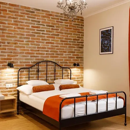 Anova Apartman Gyula Exterior foto