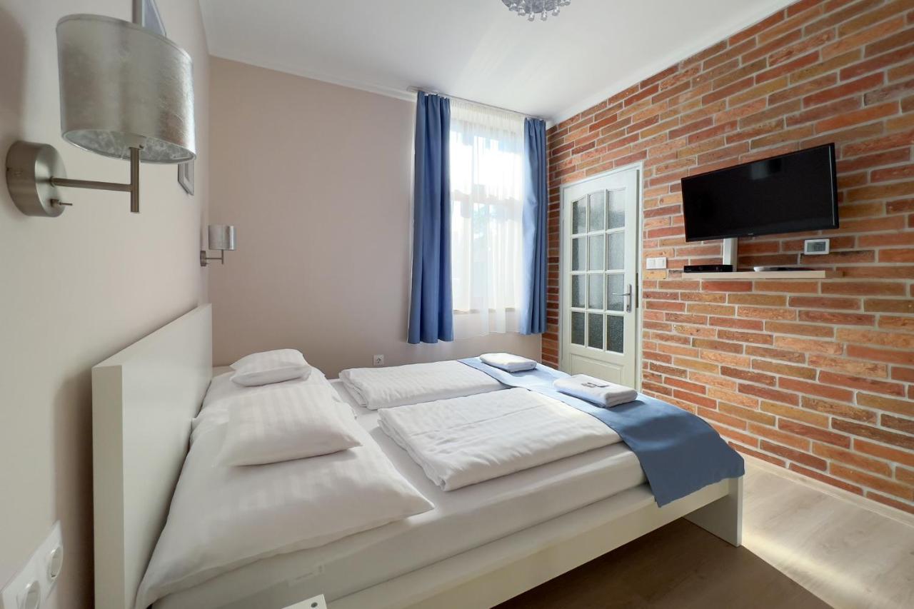 Apartment Anova