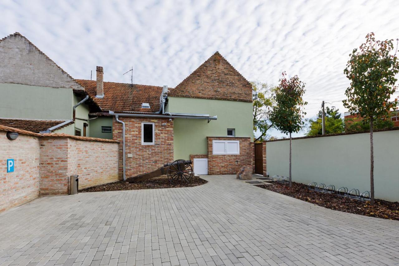 Anova Apartment *